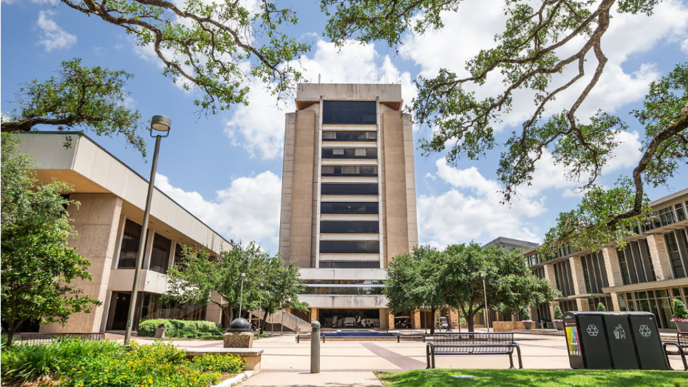 Texas A&amp;M Rudder Plaza.